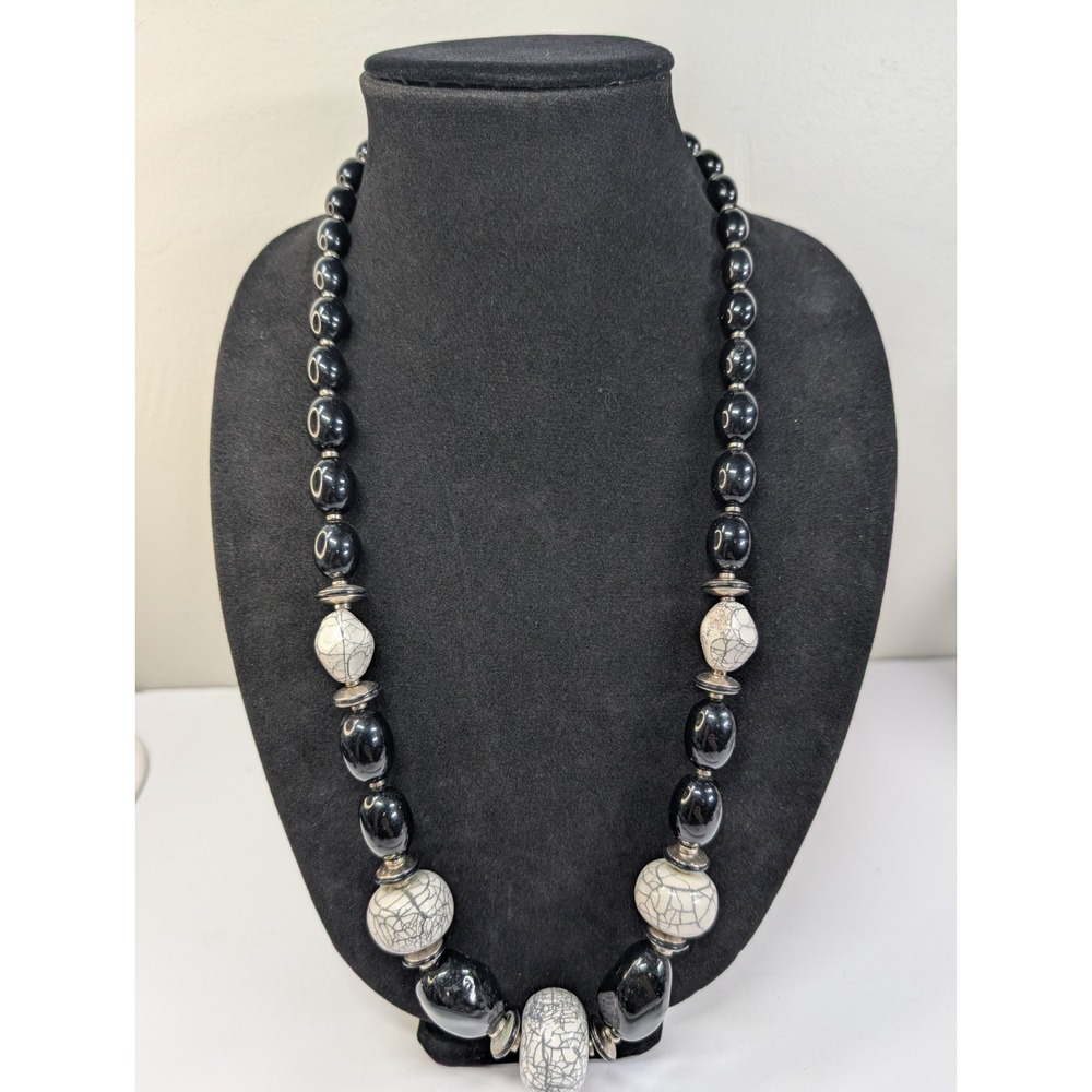 VINTAGE BOLD BLACK WHITE 28 In BEADED NECKLACE Stamped Japan